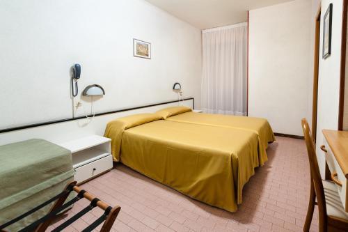 Hotel Garni Losanna Бибионе Экстерьер фото