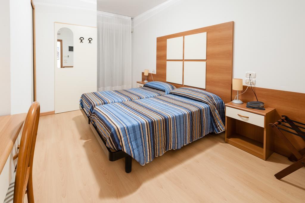 Hotel Garni Losanna Бибионе Номер фото